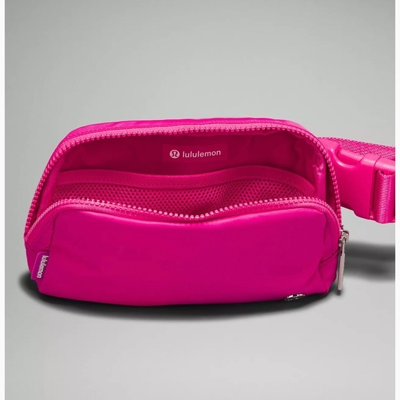 NWT - Lululemon‎ Sonic Pink Belt Bag 1L - Picture 3 of 6